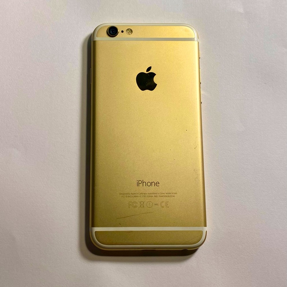 iPhone 6 64GB in Gold